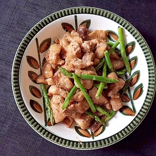 簡単3ステップ☆豚肉と椎茸アスパラのバター醤油炒め